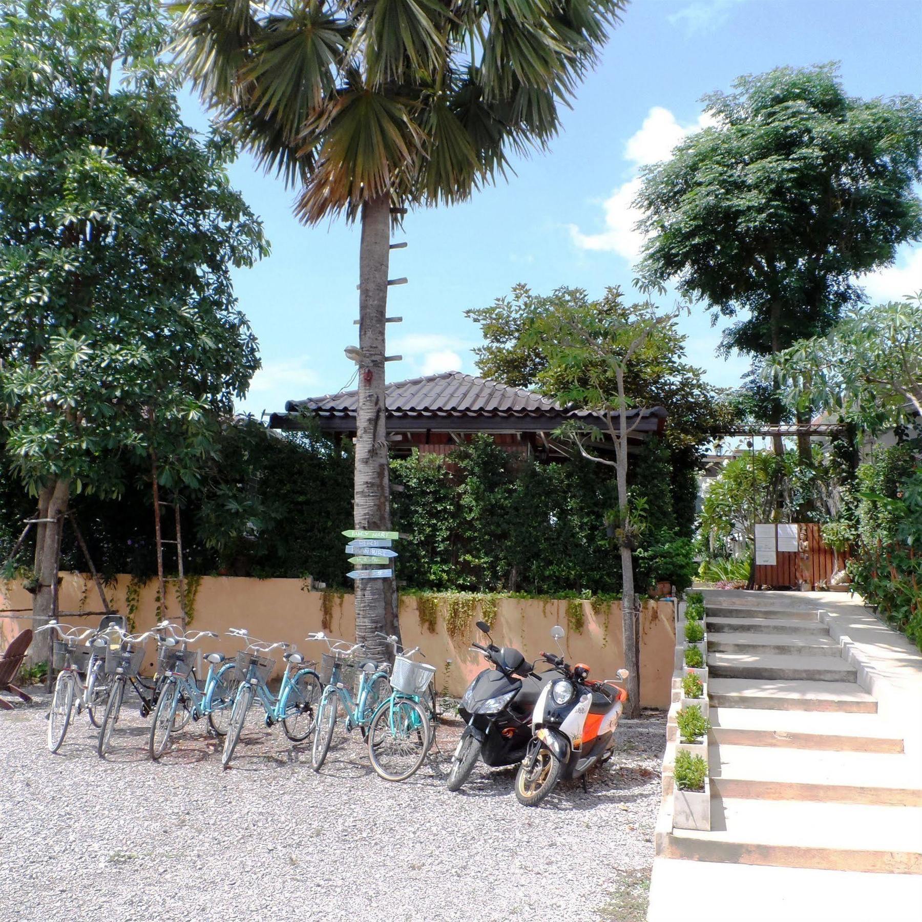 Hotel Baan Sabaaidee - Adult Friendly Hua Hin Exterior foto